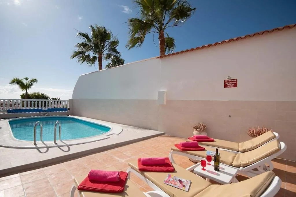 Beautiful 4 Bedroom Villa Private Heated Pool Callao Salvaje