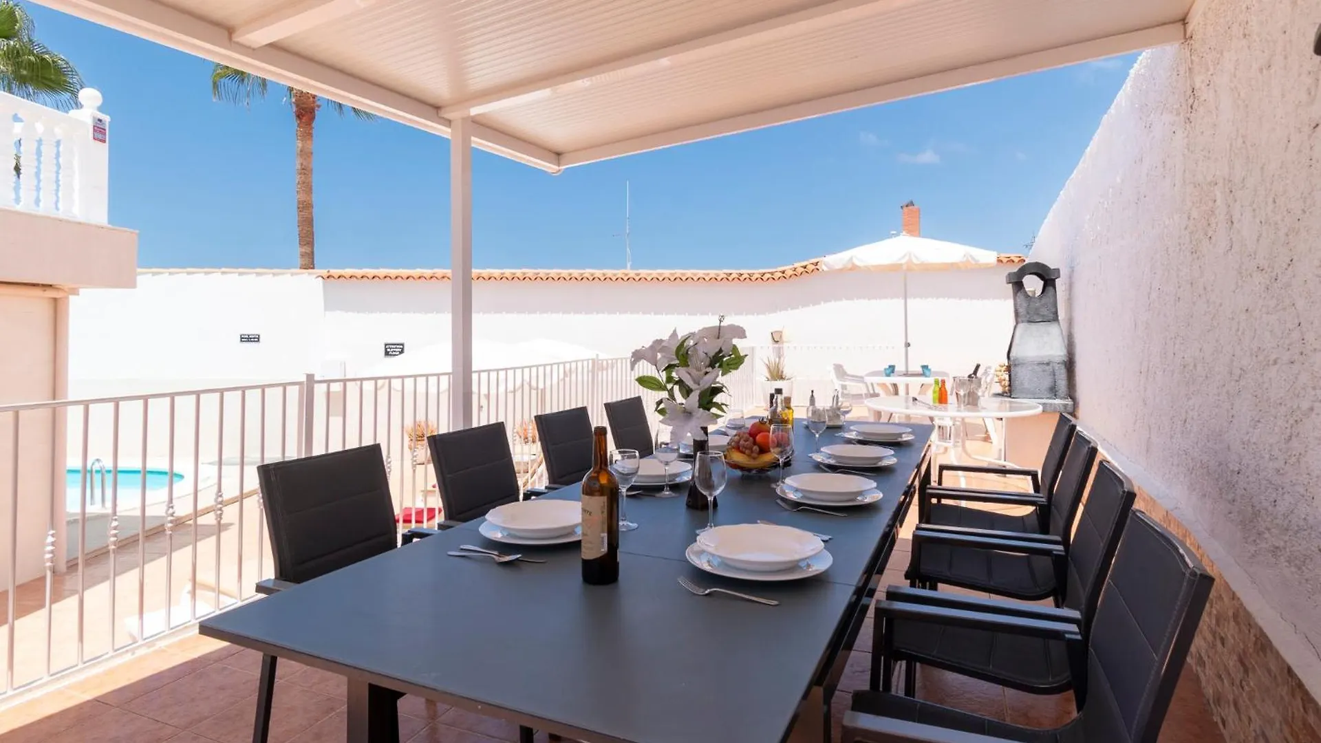 Beautiful 4 Bedroom Villa Private Heated Pool Callao Salvaje