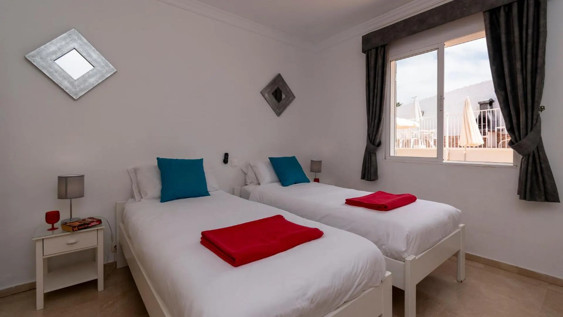 Beautiful 4 Bedroom Villa Private Heated Pool Callao Salvaje