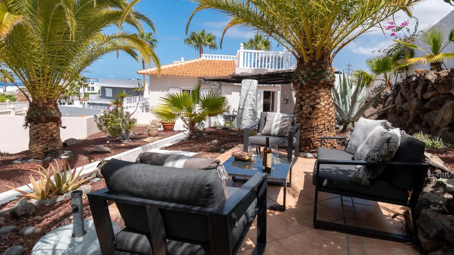 Beautiful 4 Bedroom Villa Private Heated Pool Callao Salvaje